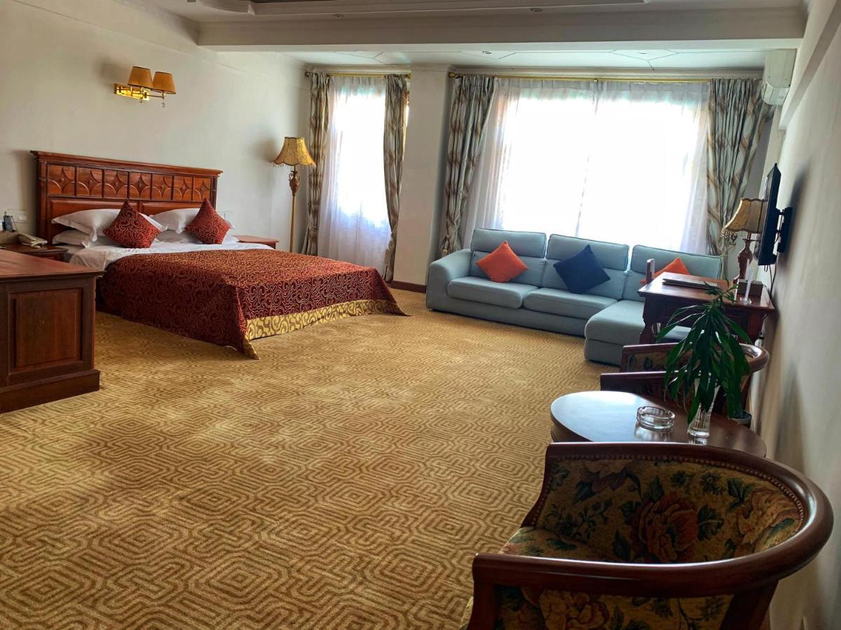 Asia & Africa Hotel アンタナナリボ エクステリア 写真